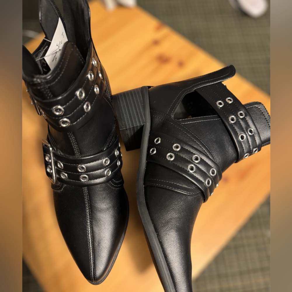 BNWT Black Ankle Boots
